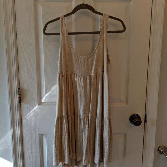 ee: some tan dress - Picture 1 of 3